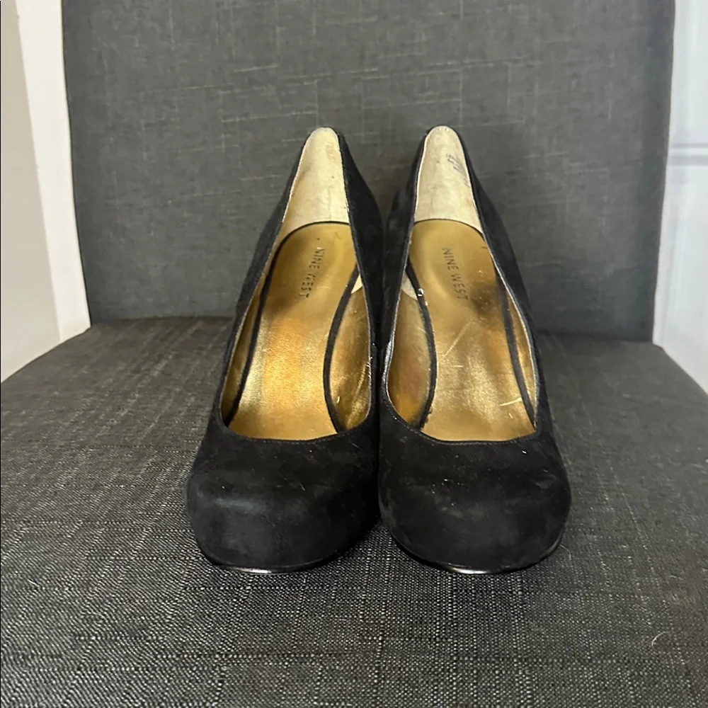 Nine West Size 7 Faux Suede Black‎ Wedge Shoes